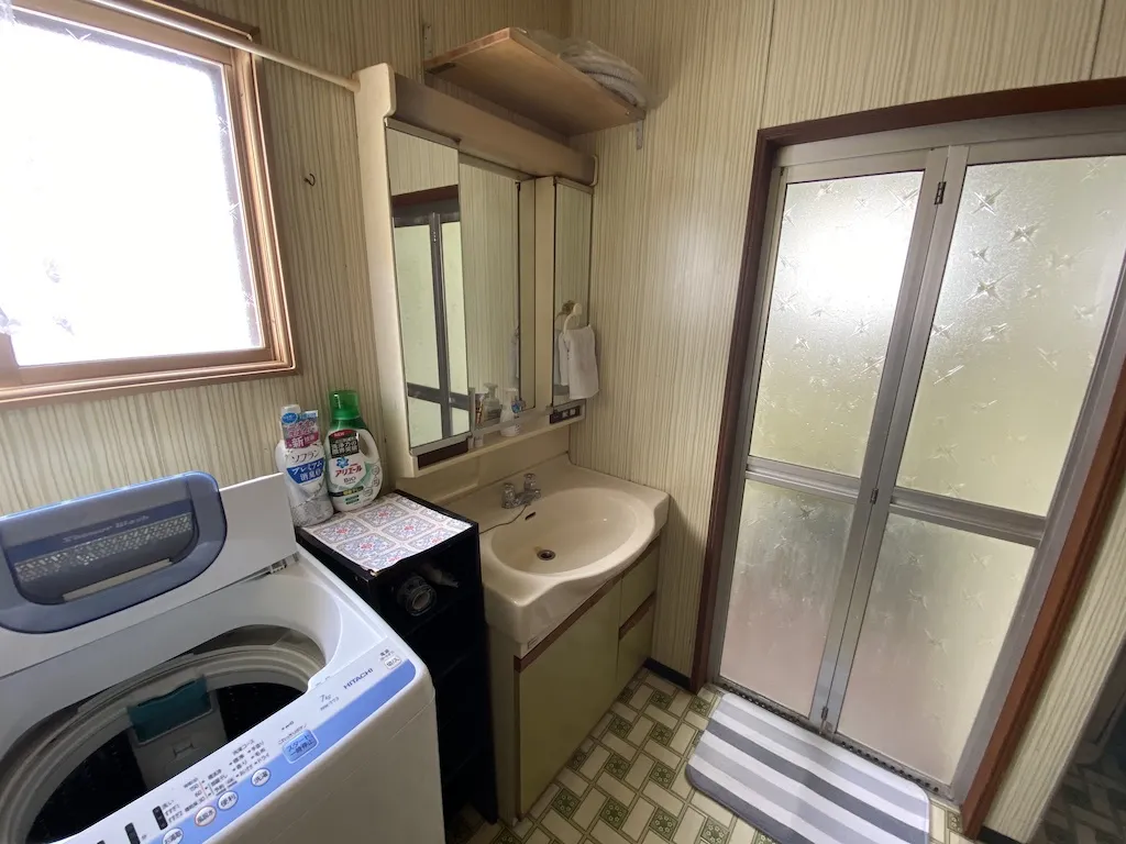 Kutchan_house_laundry